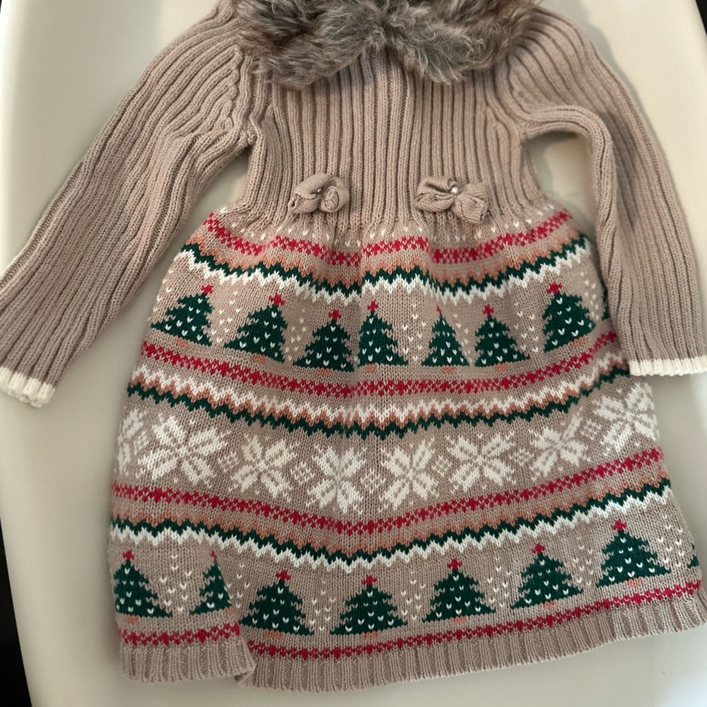Tommy Bahama Taupe Christmas Knit with Faux Fur